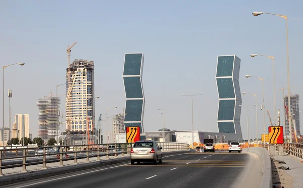 Ζιγκ ζαγκ πύργους στη Ντόχα, Κατάρ, Μέση Ανατολή — Φωτογραφία Αρχείου