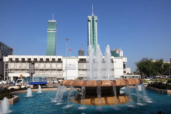 Fontän i staden i manama, bahrain, Mellanöstern — Stockfoto