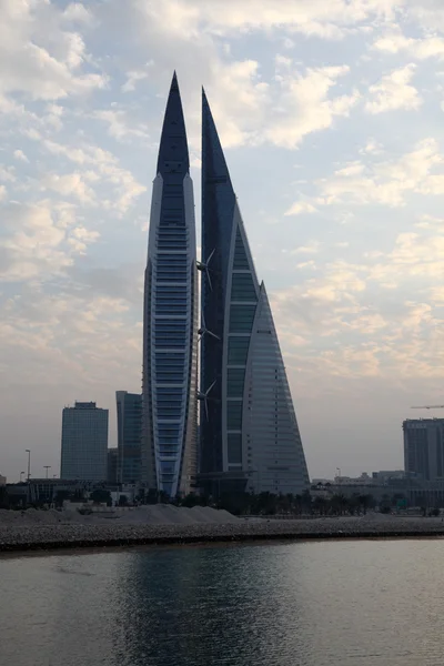 Bahrain World Trade Center Skyscrapers in the city of Manama, Middle East — Stock Photo, Image