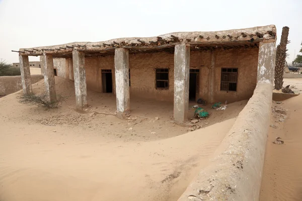 Gamla hus i en övergiven by i qatar, Mellanöstern — Stockfoto