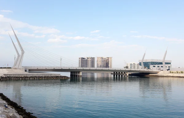 Most na finanční harbour marina manama, Bahrajn, Středním východě — Stock fotografie