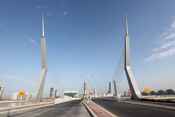 Most na finanční harbour marina manama, Bahrajn, Středním východě — Stock fotografie