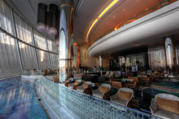 Cafe inside of the Etihad Towers in Abu Dhabi, United Arab Emirates — Stock Photo, Image