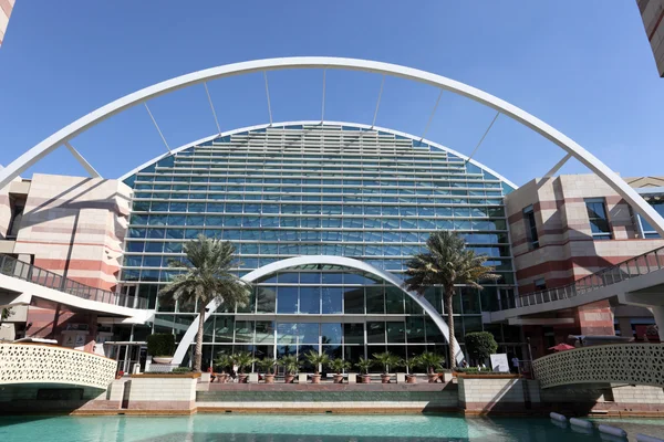 Festivalstad shopping mall in dubai, Verenigde Arabische Emiraten — Stockfoto