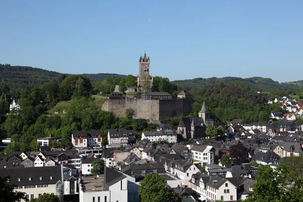 Ciudad de Dillenburg con castillo histórico en Hesse, Alemania — Foto de Stock