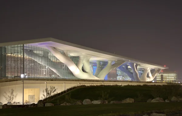 Qatar National Convention Centre at night. Doha, Qatar, Middle East — Stock Photo, Image