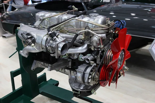 LEIPZIG, GERMANY - JUNE 1: Restored Mercedes Benz SL300 Motor at the AMI - Auto Mobile International Trade Fair on June 1st, 2014 in Leipzig, Saxony, Germany — Stock Photo, Image