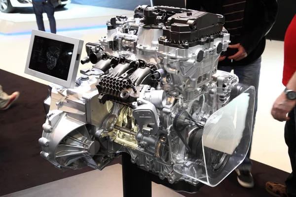 New Peugeot e-THP three cylinder motor at the AMI - Auto Mobile International Trade Fair on June 1st, 2014 in Leipzig, Saxony, Germany — Stock Photo, Image