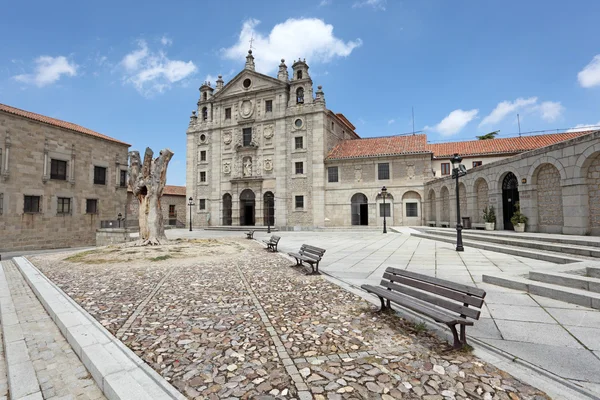 アビラ、カスティーリャのサンタテレサ修道院 y レオン、スペイン — ストック写真