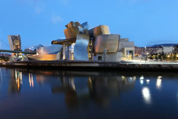 Guggenheim Muzeum Sztuki Współczesnej w bilbao, Hiszpania — Zdjęcie stockowe