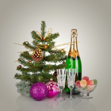 Yeni yıl kartı tasarım şampanya ile. Noel sahne. kutlama.