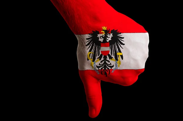 Oostenrijk nationale vlag duim omlaag gebaar voor mislukking gemaakt met h — Stockfoto