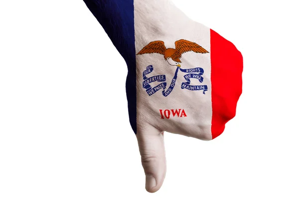 我们国家国旗拇指向失败与韩所作的姿态下的爱荷华州 — 图库照片