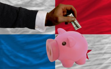dolar zengin piggy banka ve panama bayrağı