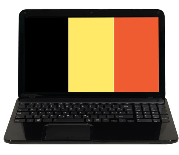 Computador portátil com bandeira nacional de bélgica — Fotografia de Stock