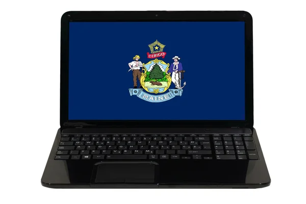 Dizüstü bilgisayar ile Amerikan maine eyalet bayrağı — Stok fotoğraf