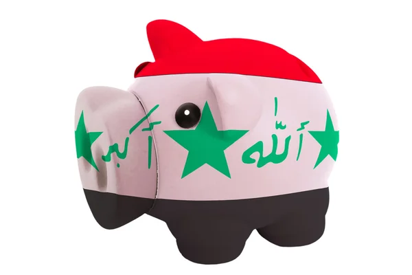 Piggy rijke bank in kleuren nationale vlag van Irak voor het opslaan van m — Stockfoto