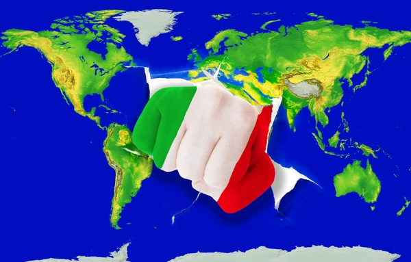 Pięść w kolor flagi narodowej Włoch, wykrawania mapa świata — Zdjęcie stockowe