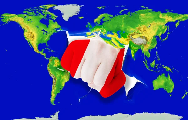 Poing en couleur drapeau national du Pérou poinçonnage carte du monde — Photo