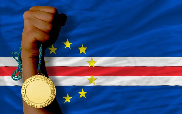 Medalha de ouro por esporte e bandeira nacional de Capeverde — Fotografia de Stock