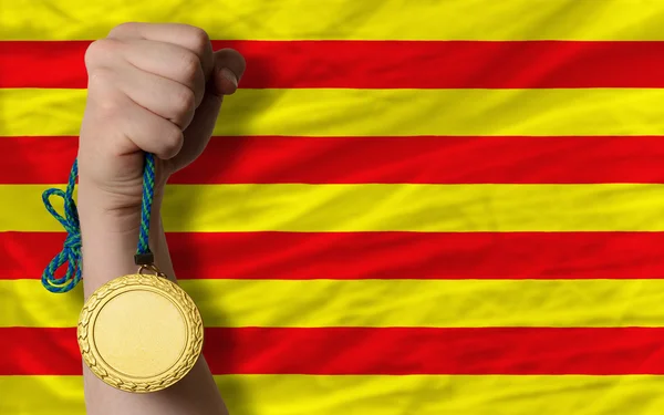 Medalha de ouro para esporte e bandeira nacional da Catalunha — Fotografia de Stock