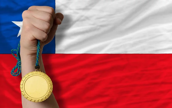 Medalha de ouro pelo esporte e bandeira nacional do chile — Fotografia de Stock