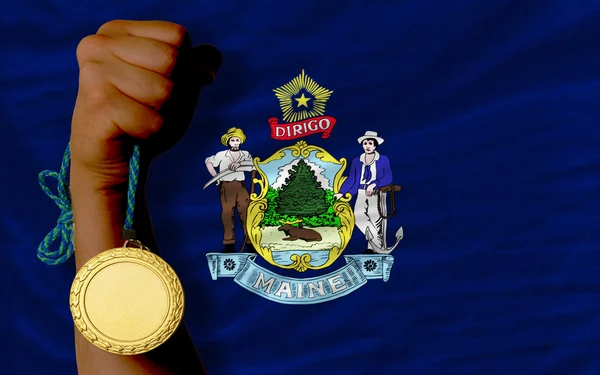 Guldmedalj för sport och flagga amerikanska staten maine — Stockfoto