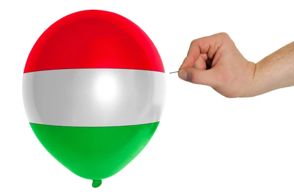 Berstender Luftballon in ungarischer Nationalflagge — Stockfoto
