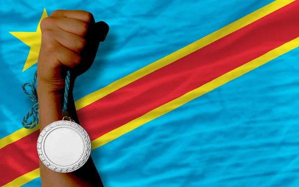 Medalha de prata para esporte e bandeira nacional de congo — Fotografia de Stock