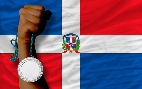 Medalla de plata por deporte y bandera nacional de dominicano — Foto de Stock