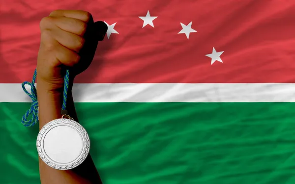 Médaille d'argent pour le sport et drapeau national du Maghreb — Photo