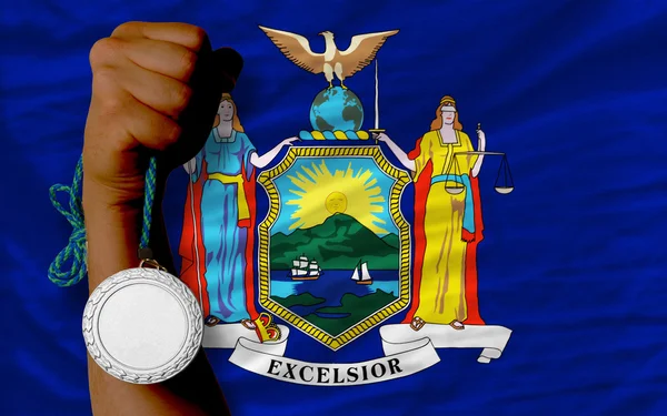 Silbermedaille für Sport und Flagge des amerikanischen Bundesstaates New York — Stockfoto