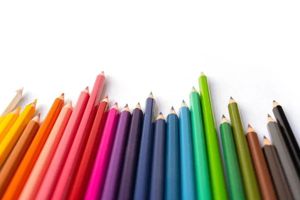 Kleurrijke Veelkleurige Potloden Witte Achtergrond Onderwijs Bedrijfsleven Financiën Concept Met — Stockfoto