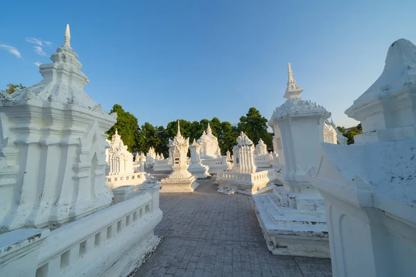 Vit Pagoda Eller Stupa Wat Suan Dok Buddhistiska Templet Chiang — Stockfoto