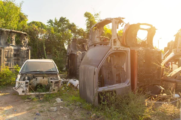 Industry Factory Broken Old Cars Crash Accidents Transportation Used Vehicles — ストック写真