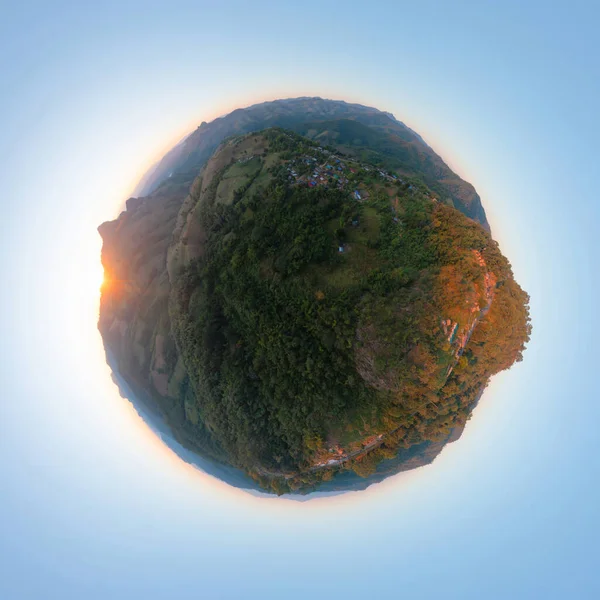 Lilla Planeten 360 Graders Sfär Panorama Över Antenn Ovanifrån Skogsträd — Stockfoto