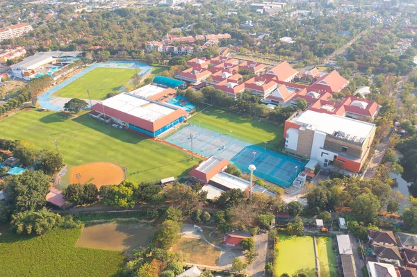 Luftaufnahme Des Leeren Tennisplatzes Mit Netz Sport Und Freizeitaktivitäten Feld — Stockfoto