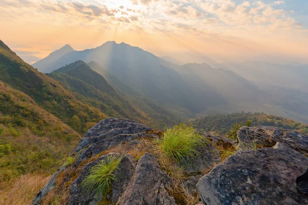 Клифф Национальном Парке Таиланд Монтирует Вид Холмы Парковым Ландшафтом Закате — стоковое фото