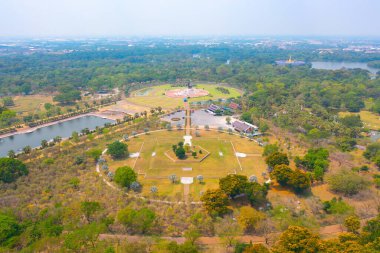 Phutthamonthon 'un havadan görünüşü, Bangkok City, Tayland. Tayland Budist tapınağı mimarisi. Turistik bölge simgesi.