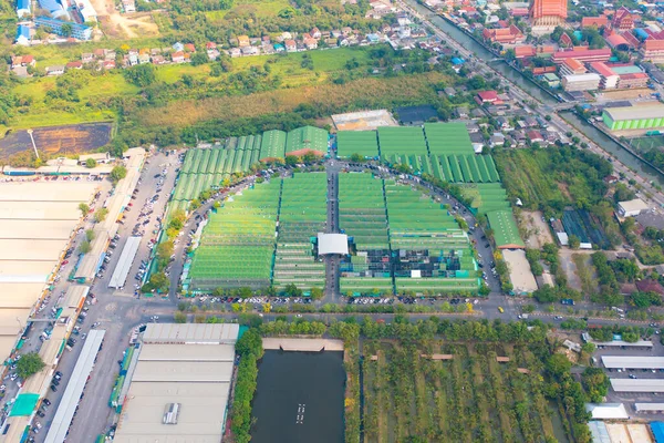 Luftaufnahme Des Straßenmarktes Von Sanam Luang Begrünte Dächer Hufeisenförmige Durchfahrt — Stockfoto