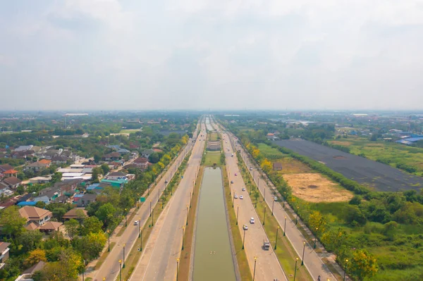 Thanon Utthayan Axis Karayolu Otobanda Giden Arabaların Hava Görüntüsü Köprü — Stok fotoğraf