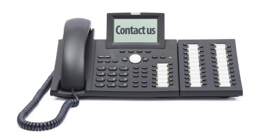 beyaz zemin üzerinde modern iş telefonu