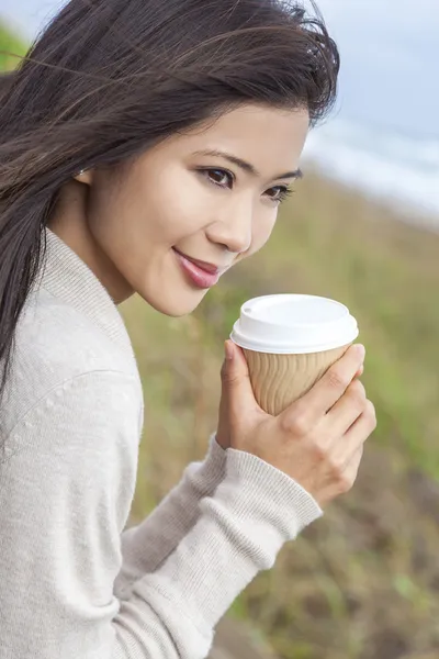 Asian Chinese Woman Girl Drinking Coffee Outside — Stock Photo, Image