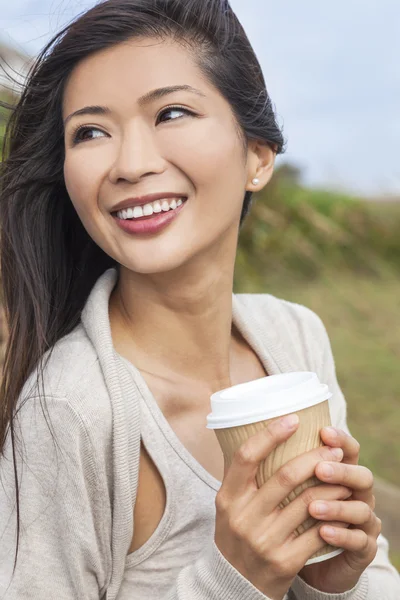 Asian Chinese Woman Girl Drinking Coffee Outside — Stock Photo, Image