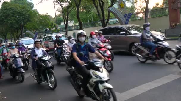 Moto Persone Sulle Strade Chi Minh City Saigon Vietnam Aprile — Video Stock