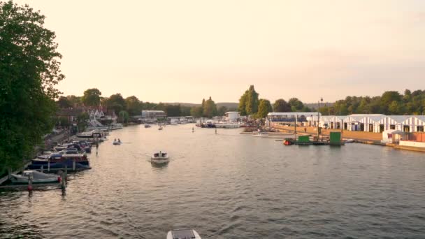 Henley Thames Inglês Julho 2018 Barcos Recreio Rio Henley Thames — Vídeo de Stock