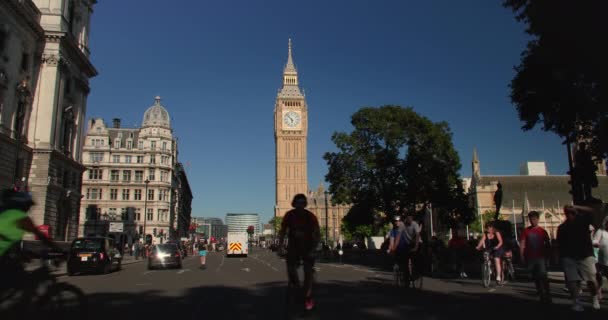 Big Ben London England United Kingdom Июня 2022 Люди Такси — стоковое видео