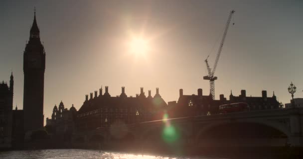 People Red London Buses Crossing Westminster Bridge Sunset Big Ben — Stockvideo