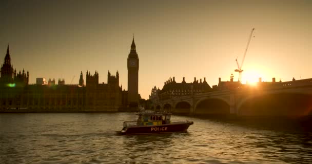 Police Boat River Thames Westminster Bridge Big Ben Houses Parliament — Video Stock