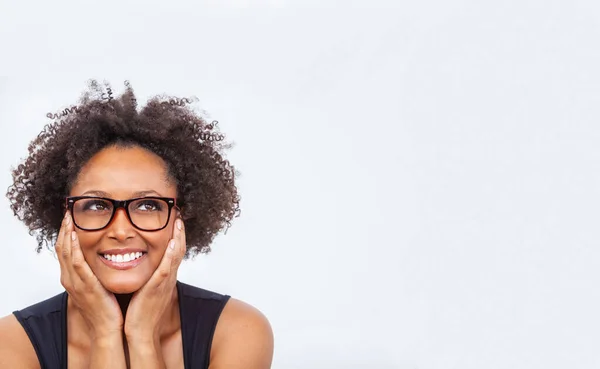 Bella Razza Mista Intelligente Ragazza Afroamericana Giovane Donna Sorridente Con — Foto Stock